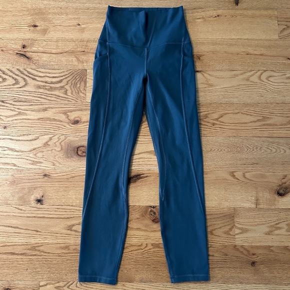 Lululemon Align High-Rise Crop with Pockets 23" in Oil Grey (Size 2) - Picture 4 of 11